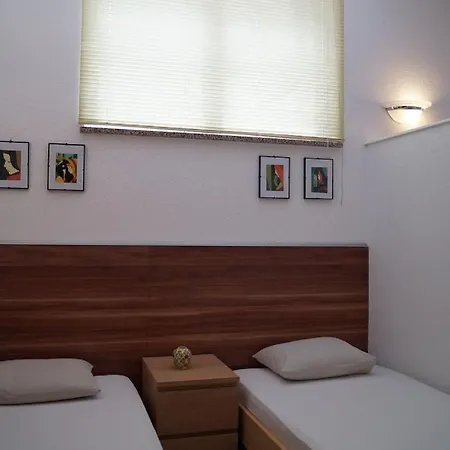 Ferienwohnung-ginkgo-a4 *