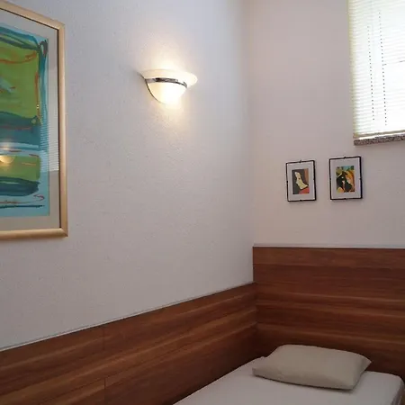 Ferienwohnung-ginkgo-a4 *